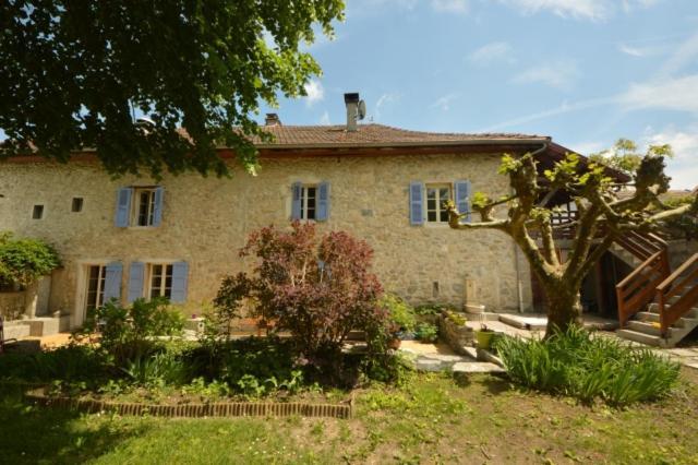 Maison Maliga J&g House Bed & Breakfast