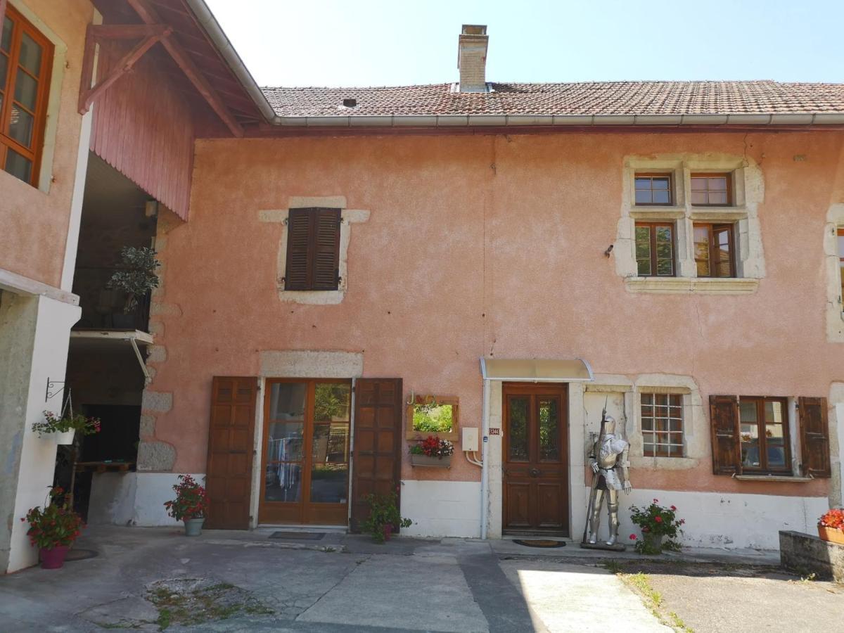 Maison Maliga J&g House Bed & Breakfast